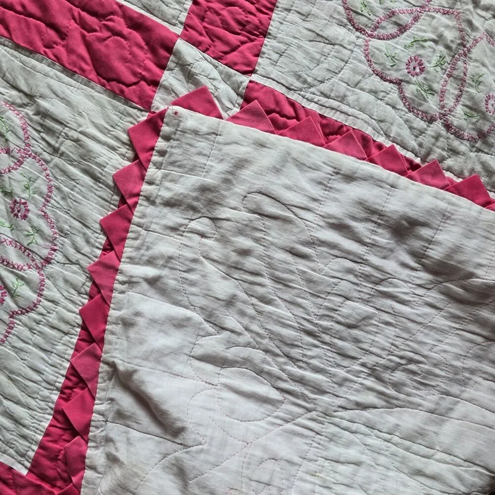 Vintage 1900s Quilt Pink White Hearts Prairie Point Binding Embroidered 90